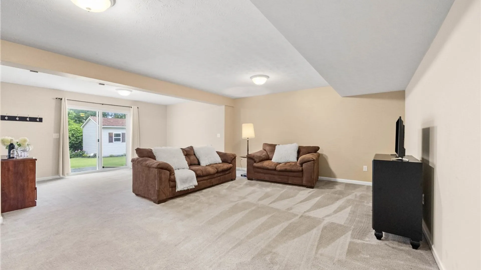 Property at 6598 Bradhurst St, Victor, NY 14564 28