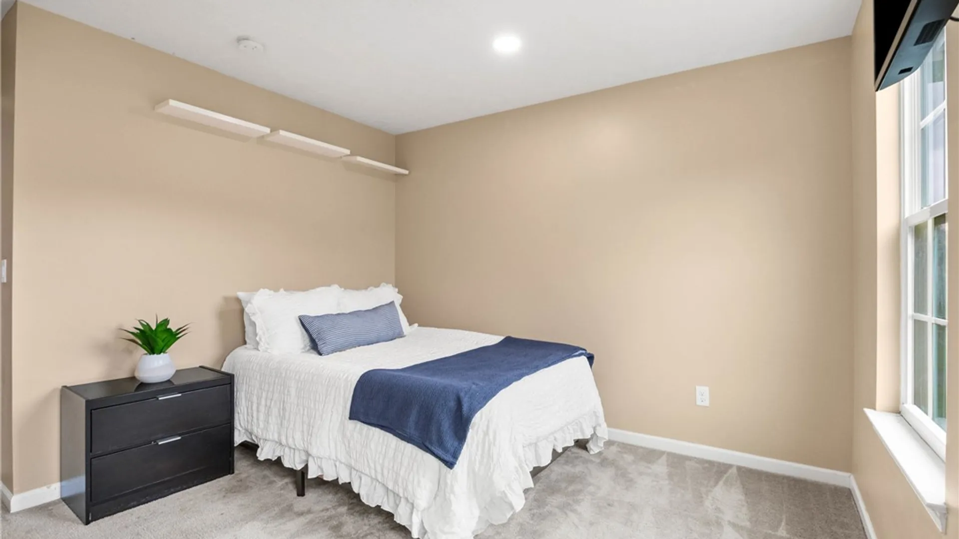 Property at 6598 Bradhurst St, Victor, NY 14564 32