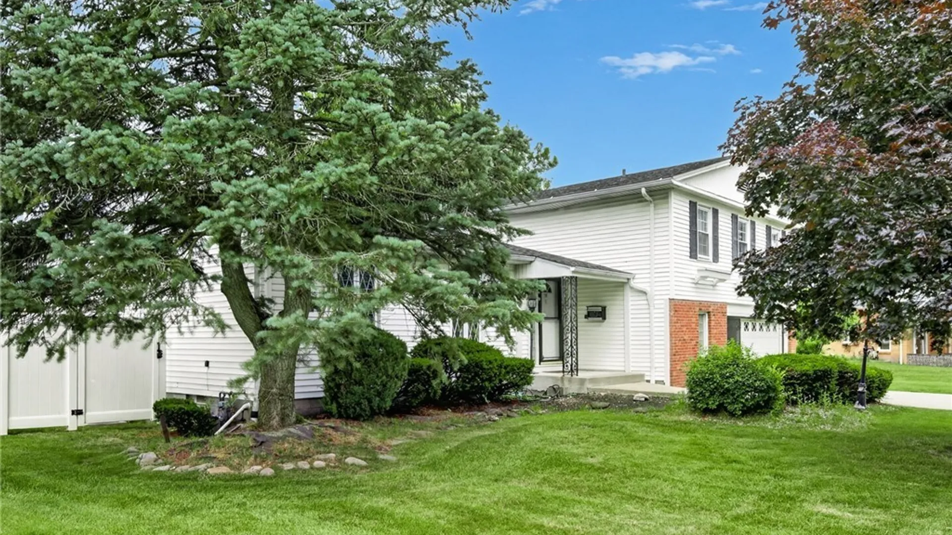 Property at 194 Exeter Road, Amherst, NY 14221 7