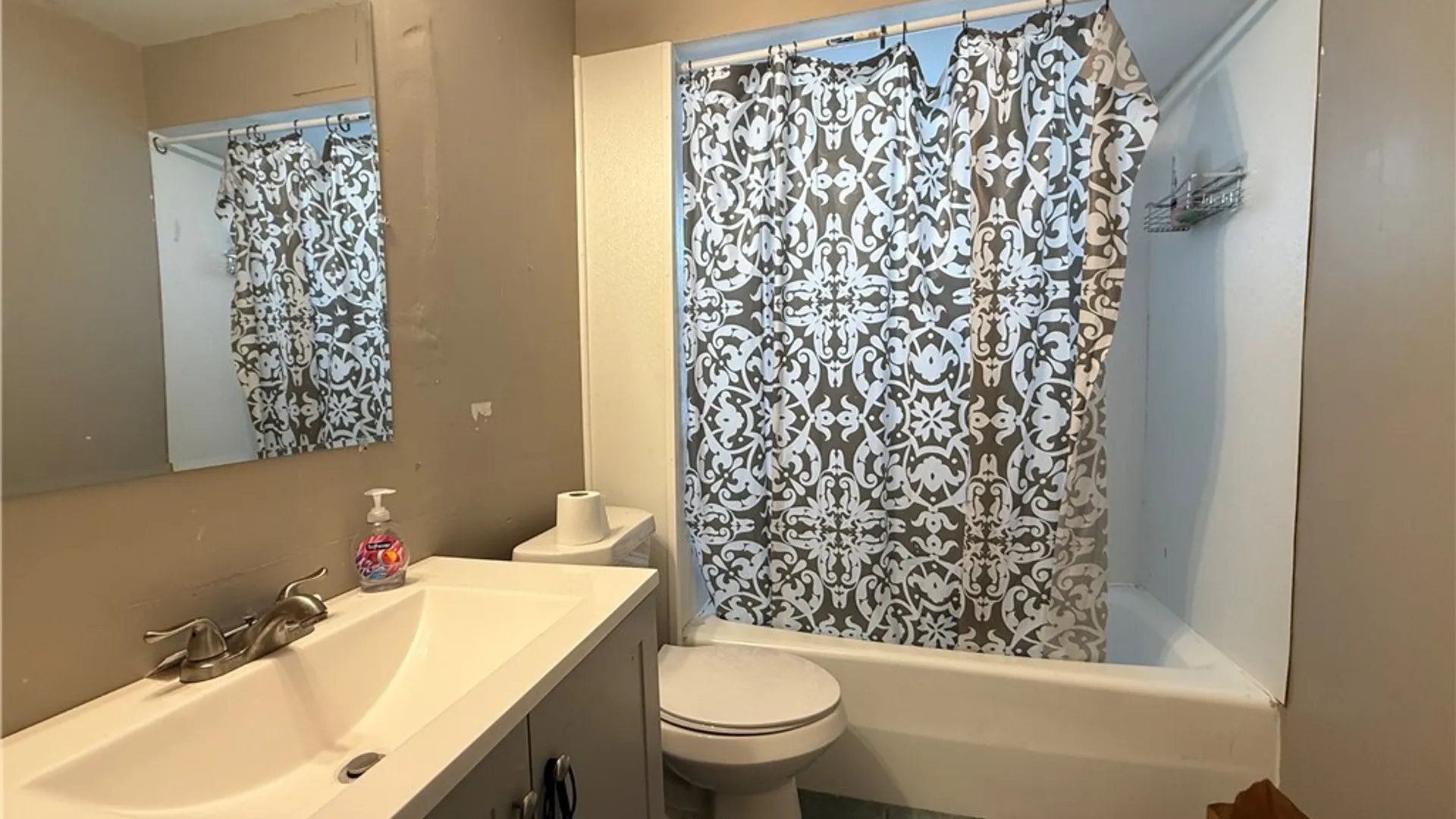Property at 171 Roesch Avenue, Buffalo, NY 14207 9