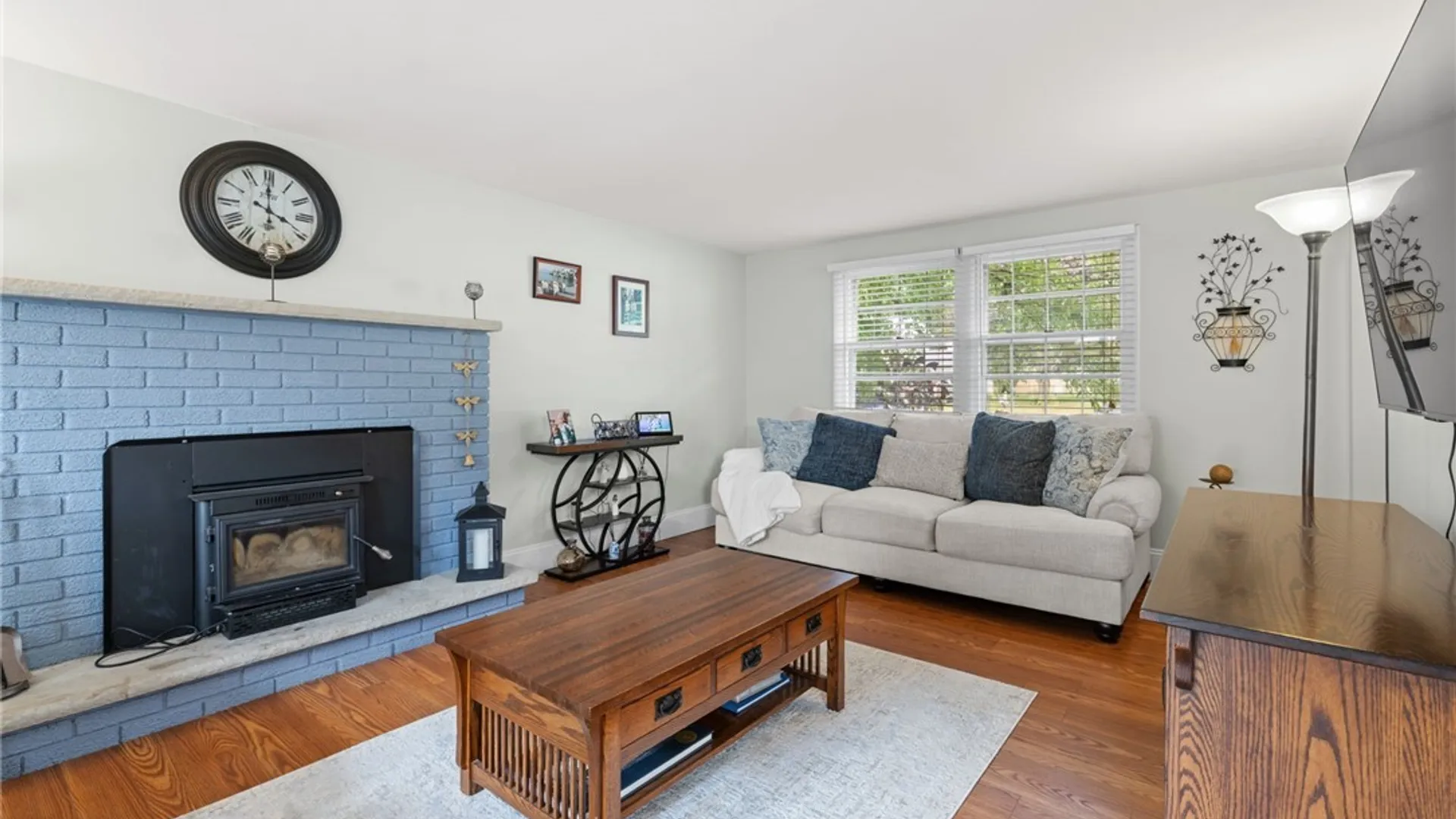 Property at 206 Merriwether Drive, Camillus, NY 13219 6