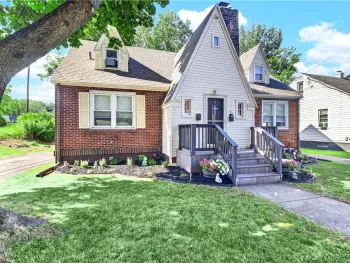 Property at 18 Fairdale Pl, Whitestown, NY 13492