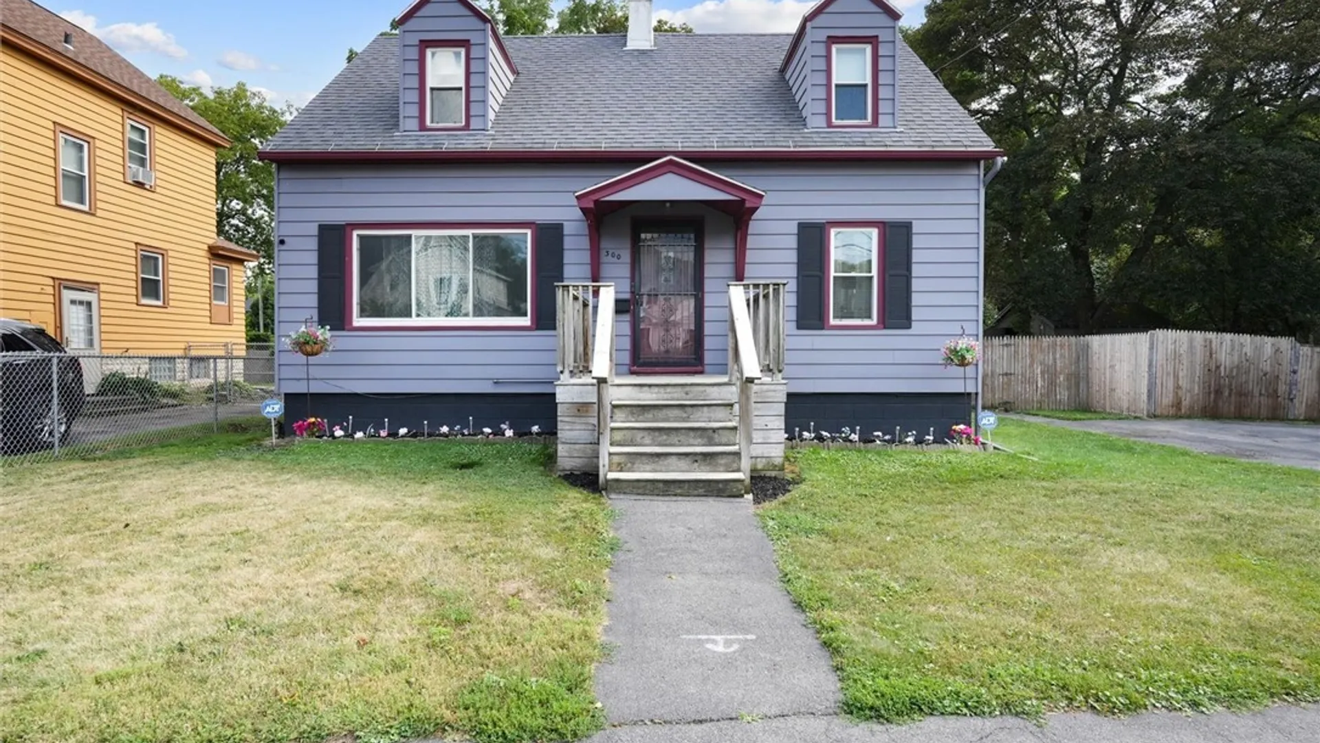 Property at 300 Clarence Avenue, Syracuse, NY 13205 4