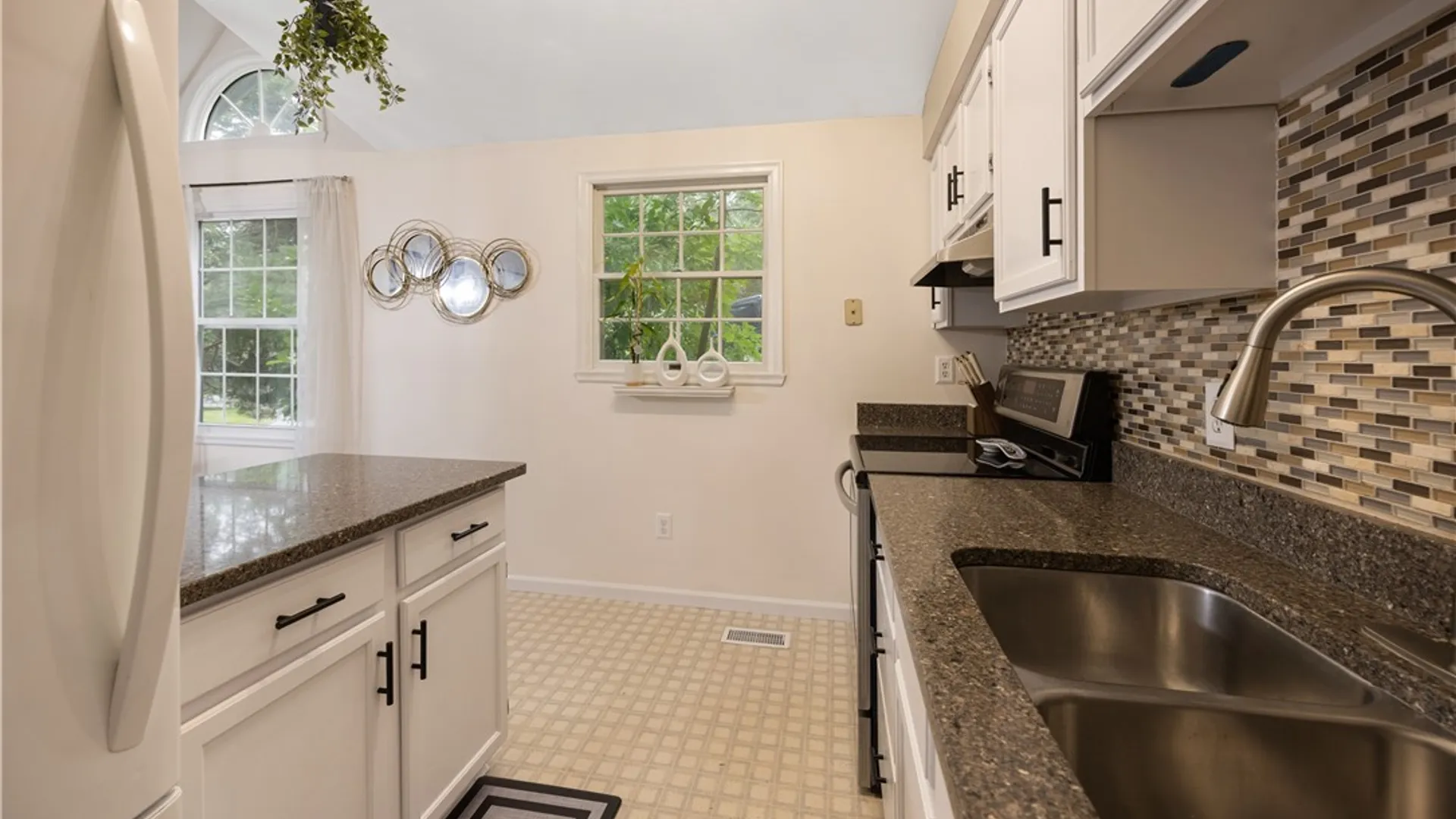 Property at 4750 Sabre Lane, Manlius, NY 13104 11