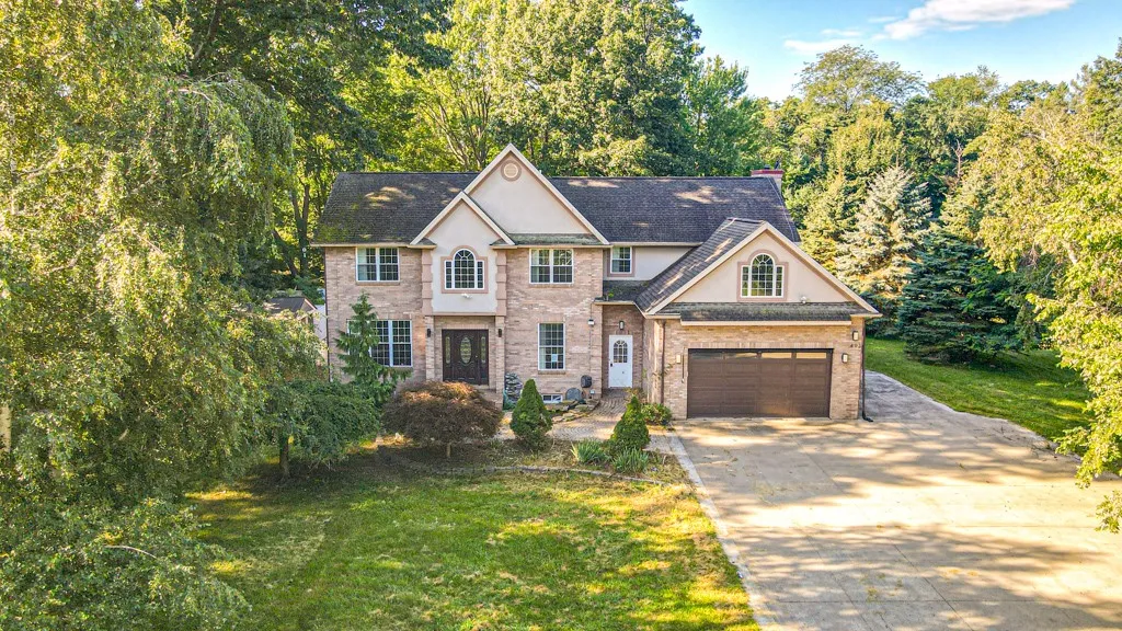 Property at 493 Lake View Terrace, Webster, NY 14580