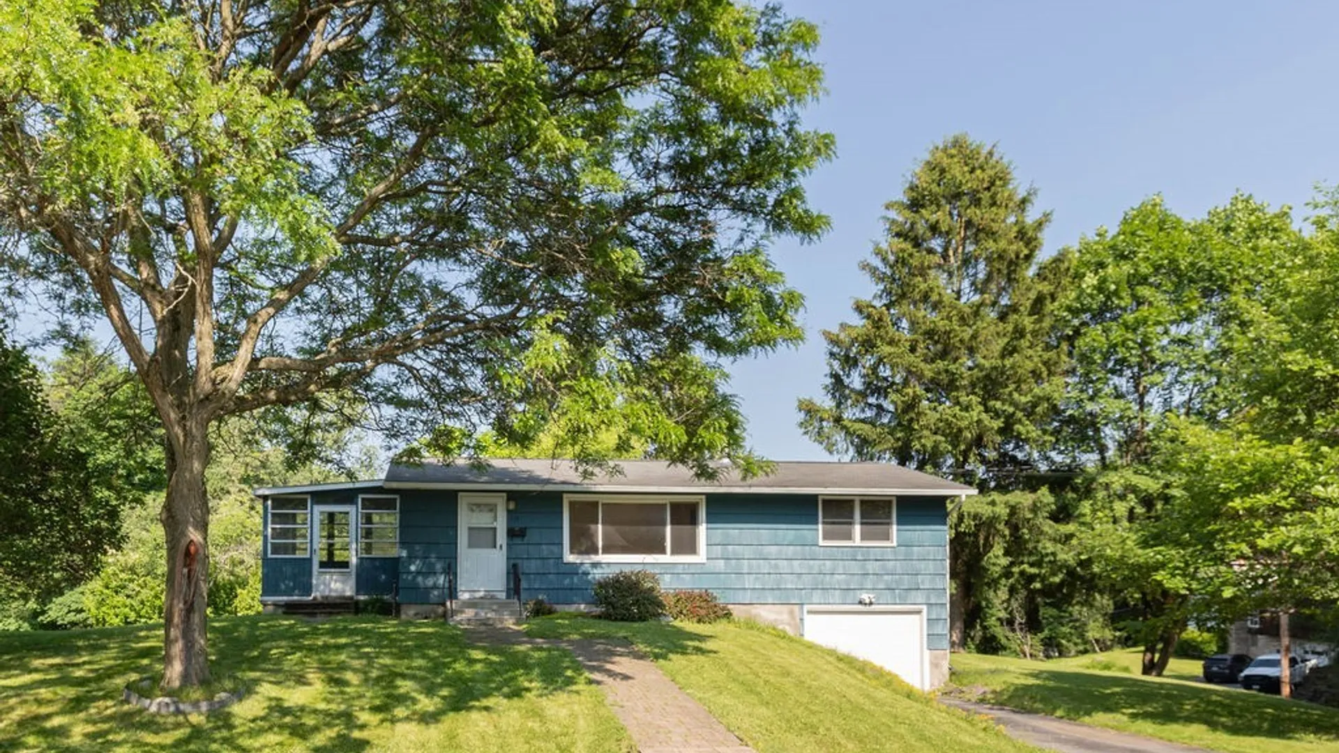 Property at 110 Wolcott Terrace, Syracuse, NY 13207 3