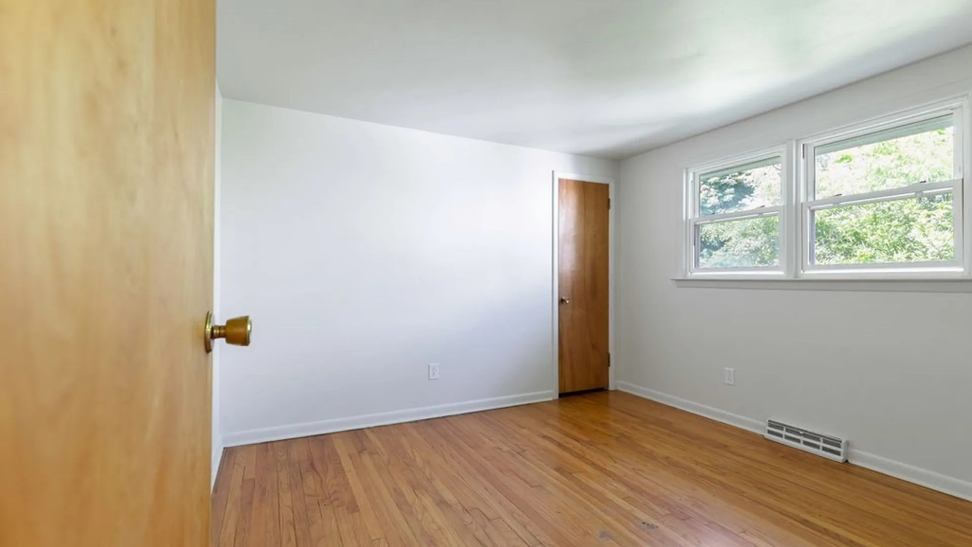 Property at 110 Wolcott Terrace, Syracuse, NY 13207 12