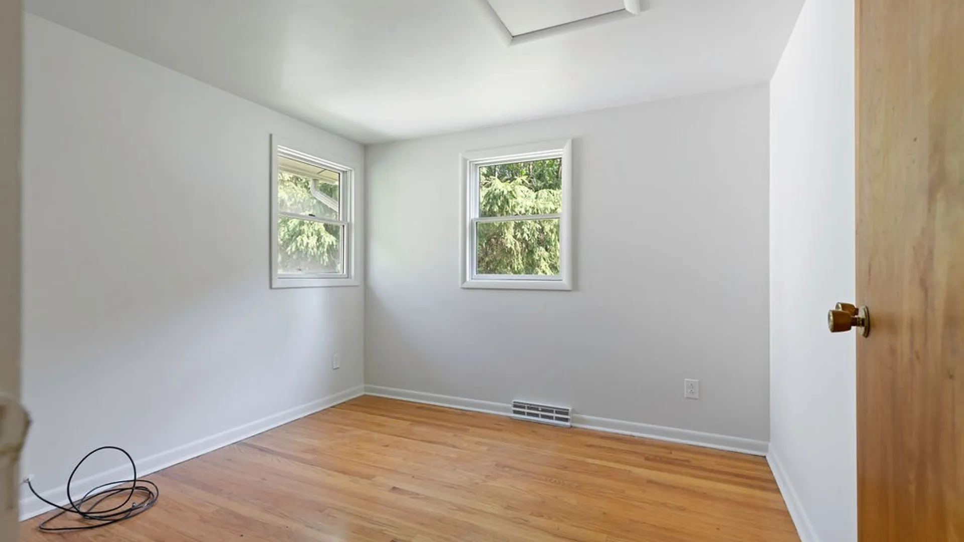 Property at 110 Wolcott Terrace, Syracuse, NY 13207 14