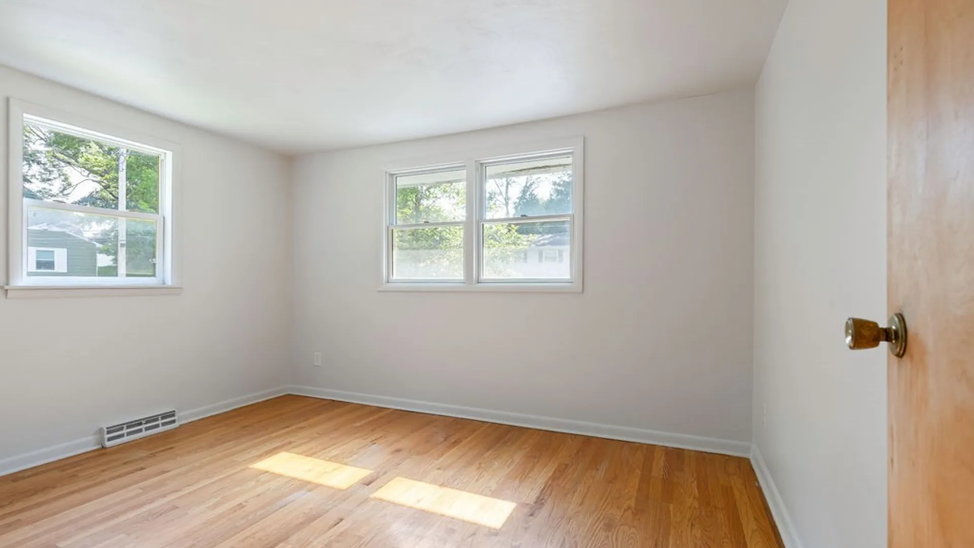 Property at 110 Wolcott Terrace, Syracuse, NY 13207 15