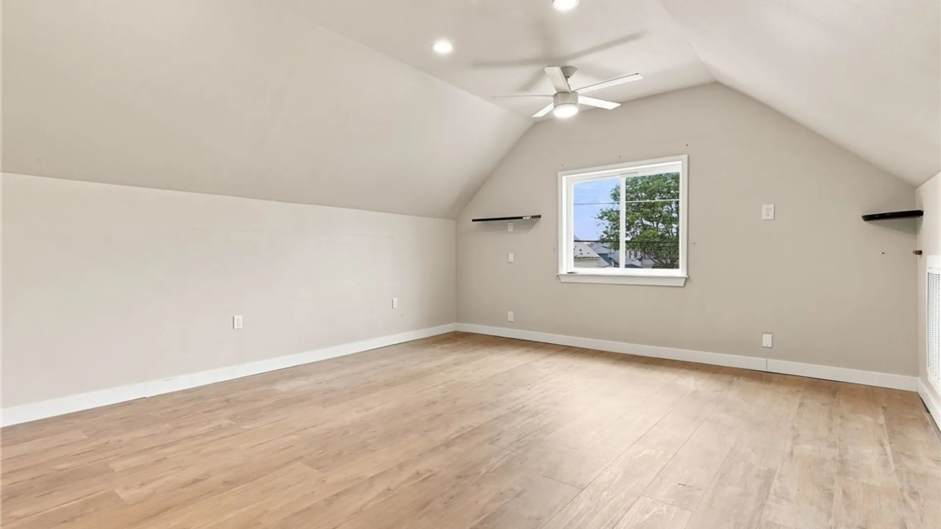 Property at 51 Pleasant Parkway, Cheektowaga, NY 14206 28