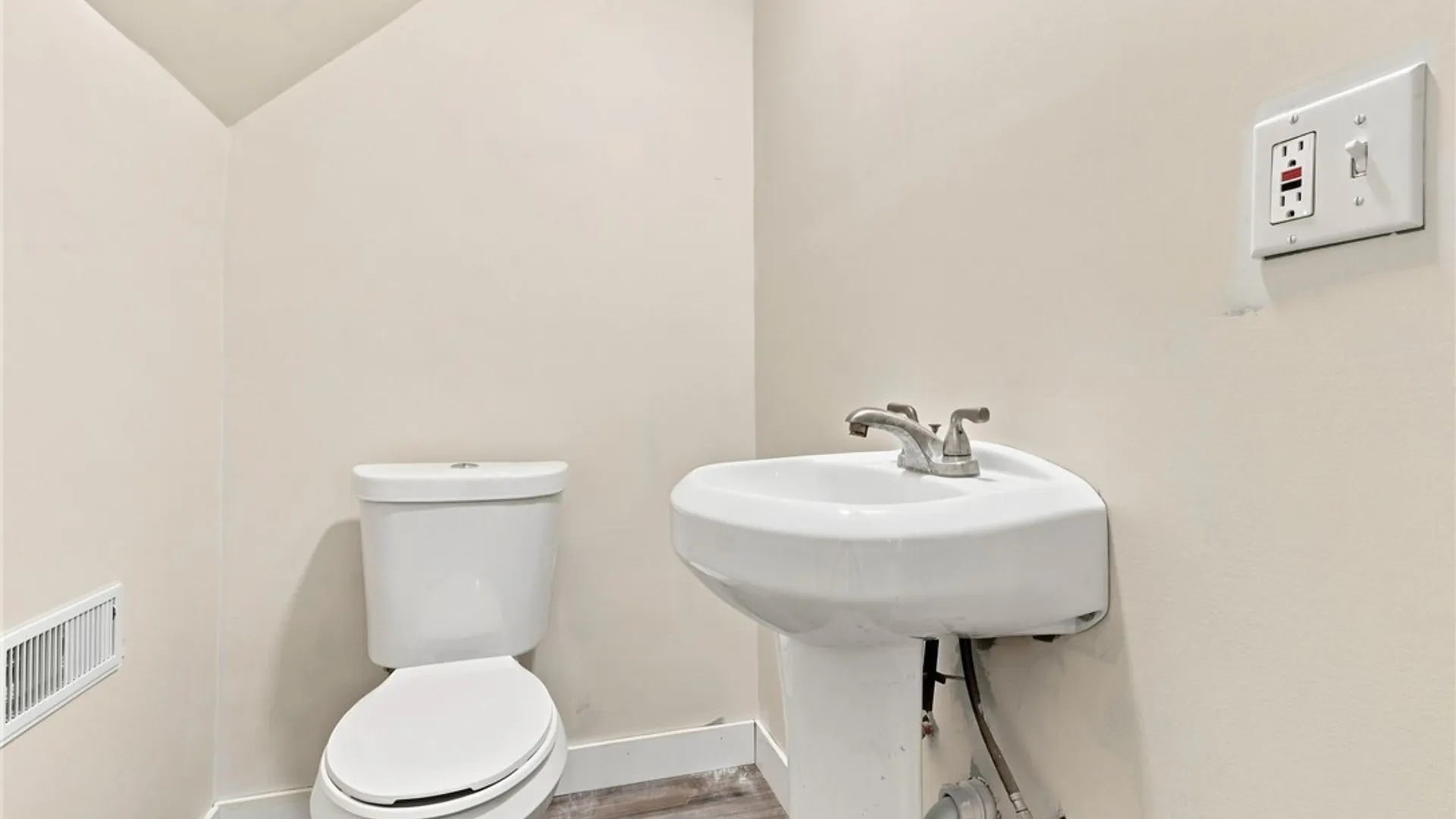 Property at 51 Pleasant Parkway, Cheektowaga, NY 14206 29