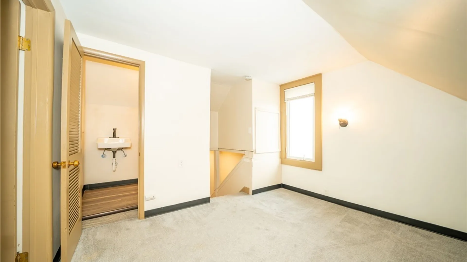 Property at 84 Chapel Avenue, Cheektowaga, NY 14225 30