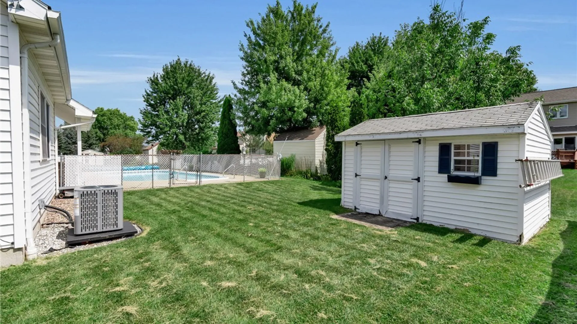 Property at 6989 Samantha Court, Wheatfield, NY 14304 45