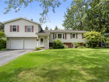 Property at 7 Havenwood Drive, Sweden, NY 14420