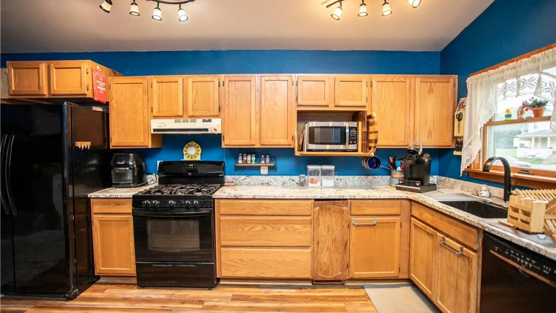 Property at 254 Central Avenue, Salamanca, NY 14779 3