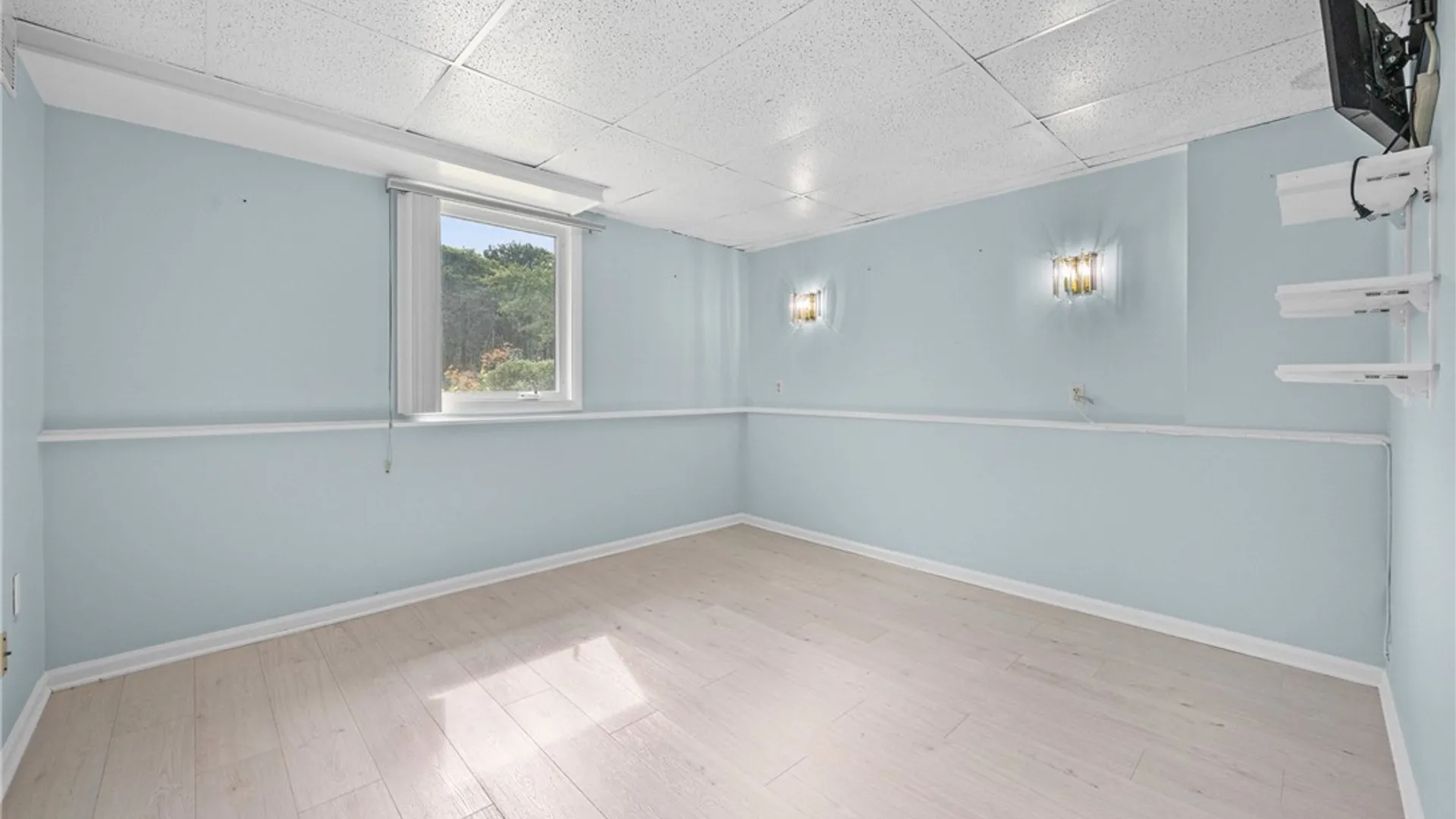 Property at 9 Chiswick Circle, Chili, NY 14624 37