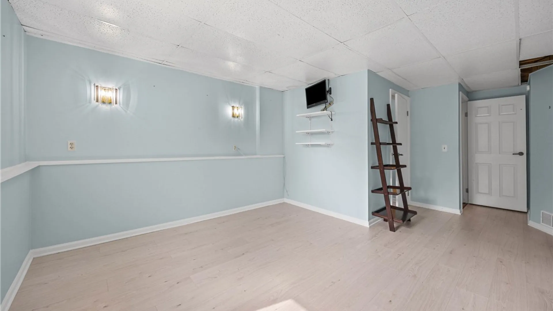 Property at 9 Chiswick Circle, Chili, NY 14624 38
