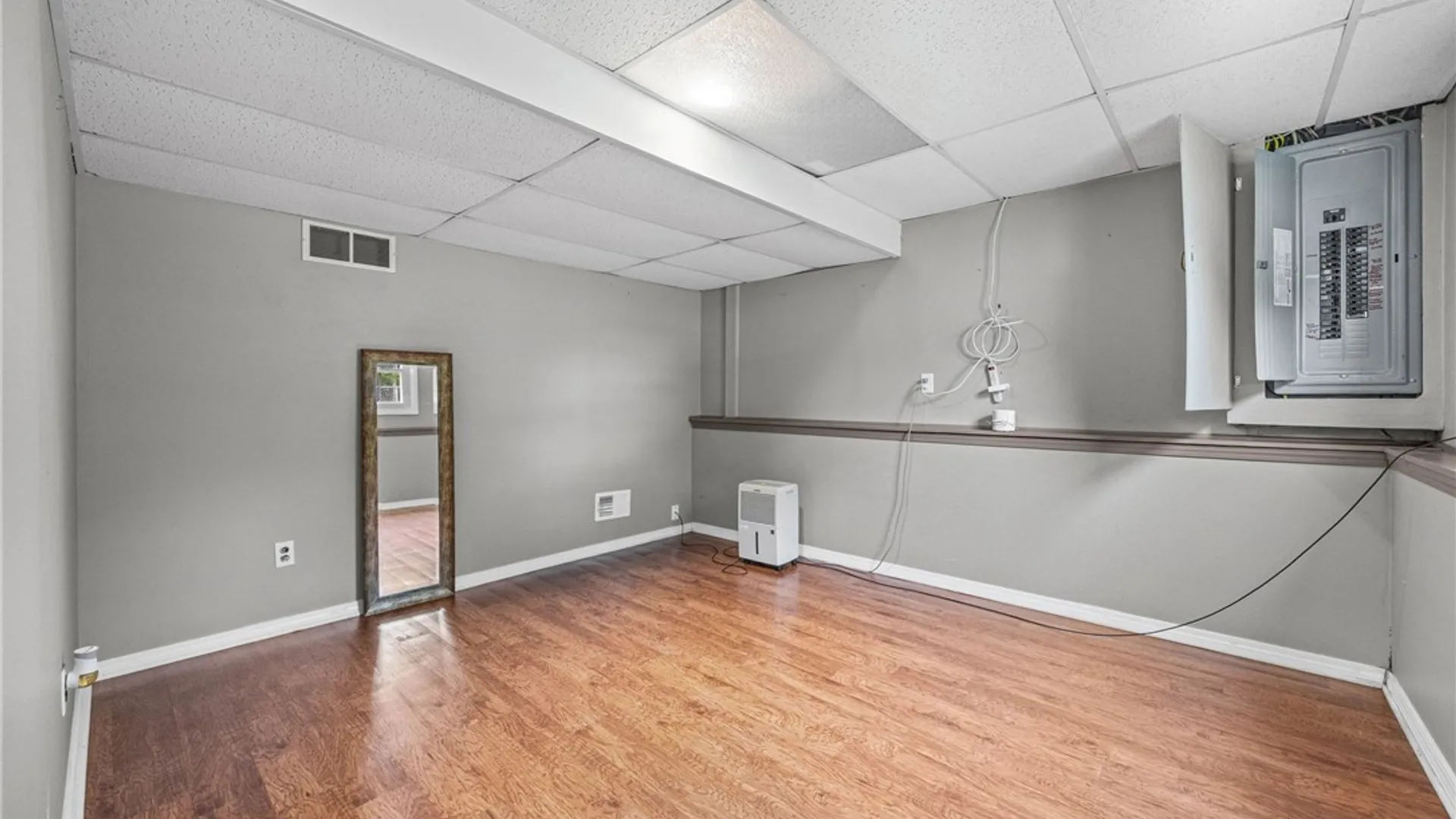 Property at 9 Chiswick Circle, Chili, NY 14624 40