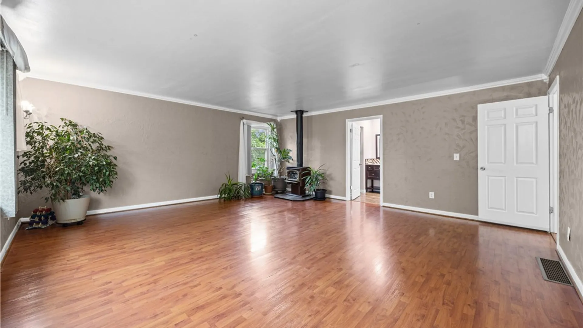 Property at 9 Chiswick Circle, Chili, NY 14624 30