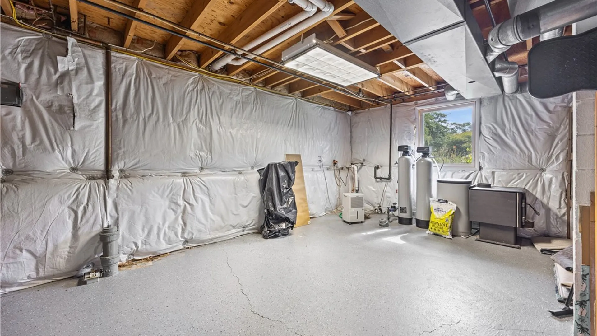 Property at 9 Chiswick Circle, Chili, NY 14624 43