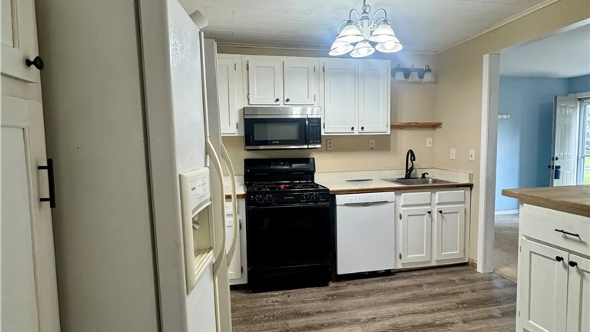 Property at 203 Anita Avenue, Salina, NY 13088 8