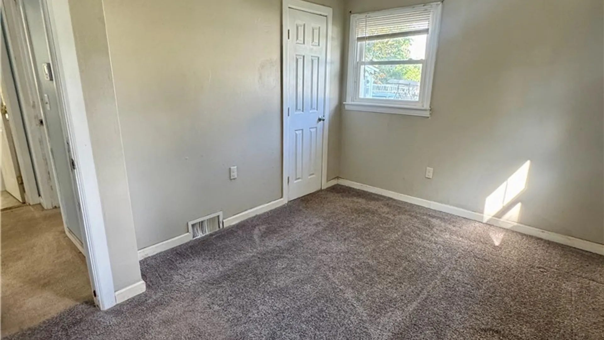 Property at 203 Anita Avenue, Salina, NY 13088 11