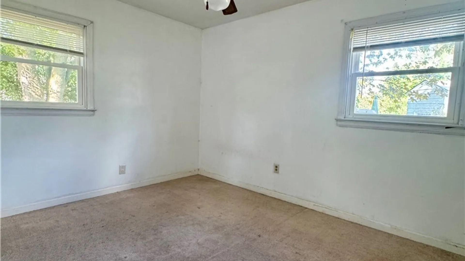 Property at 203 Anita Avenue, Salina, NY 13088 12