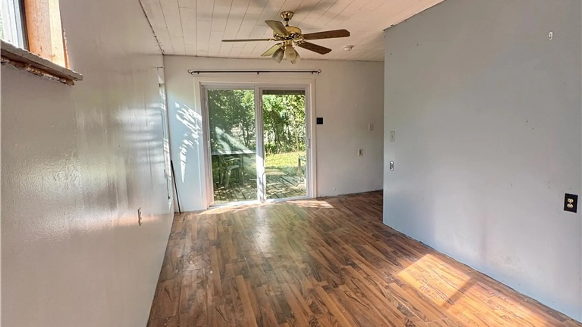 Property at 203 Anita Avenue, Salina, NY 13088 16