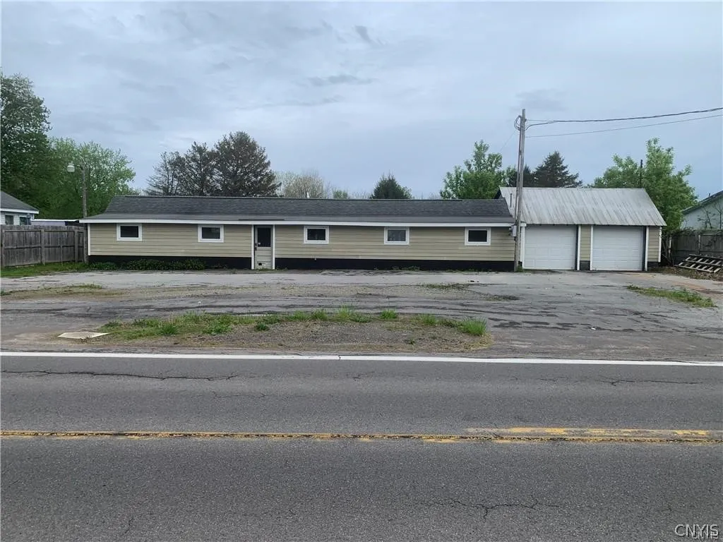 Property at 1392 State Route 176, Granby, NY 13069
