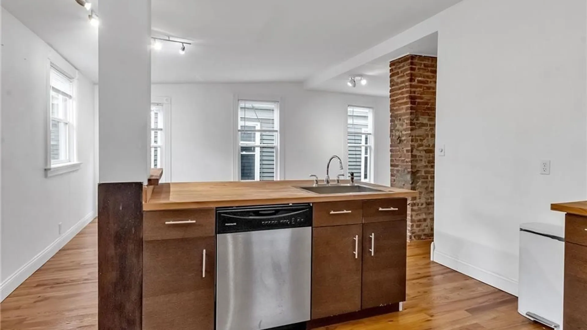 Property at 575 Upper Auburn Avenue, Buffalo, NY 14222 4