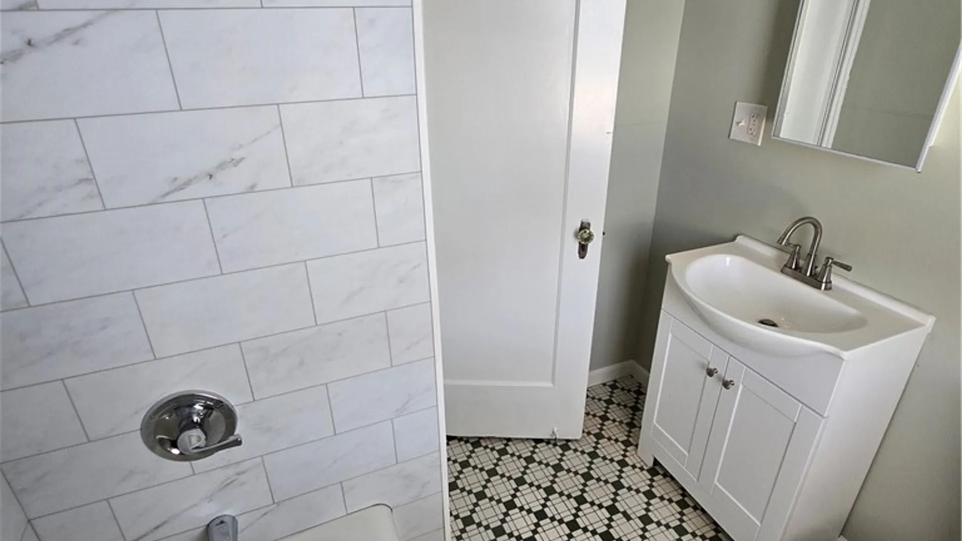 Property at 87 Eiseman Avenue, Tonawanda, NY 14217 14