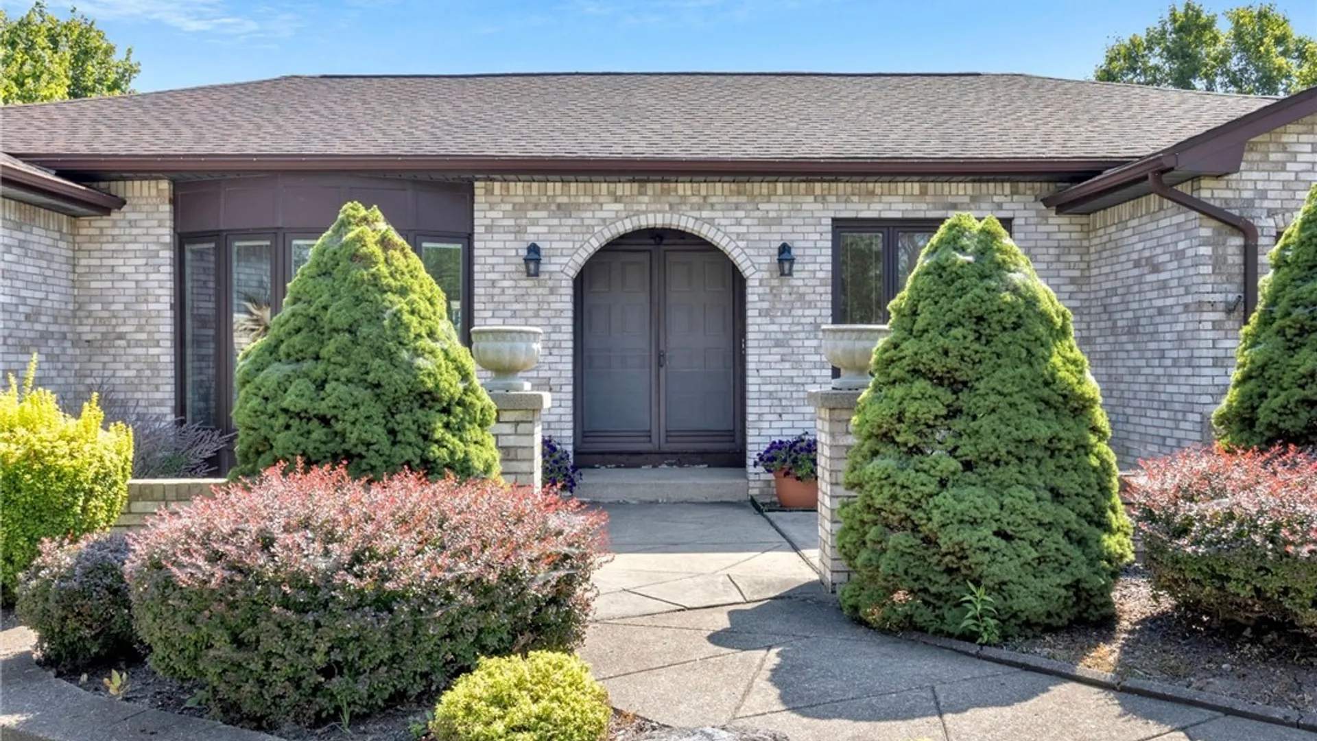 Property at 111 Windmill Road, West Seneca, NY 14218 3