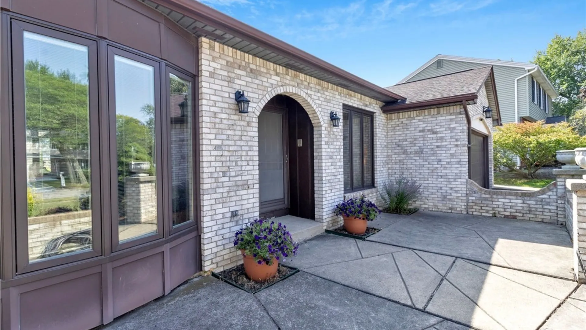 Property at 111 Windmill Road, West Seneca, NY 14218 4