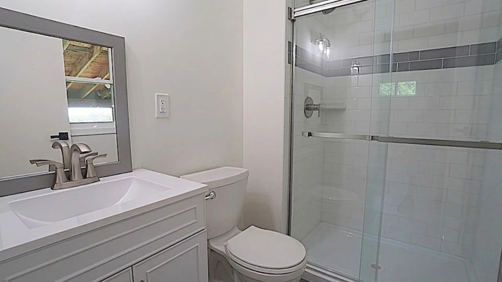 Property at 81 Crosby Avenue, Lockport City, NY 14094 9