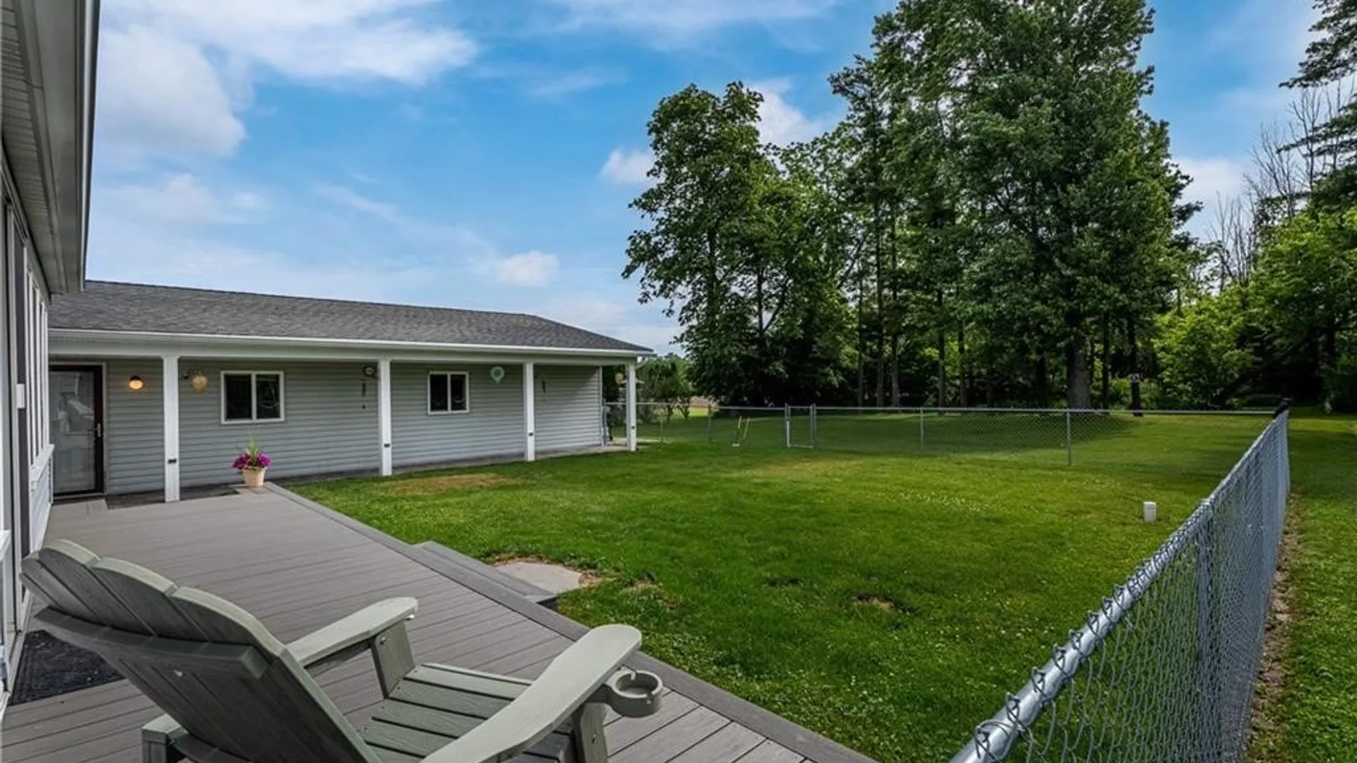 Property at 4257 Freeman Road, Royalton, NY 14105 5