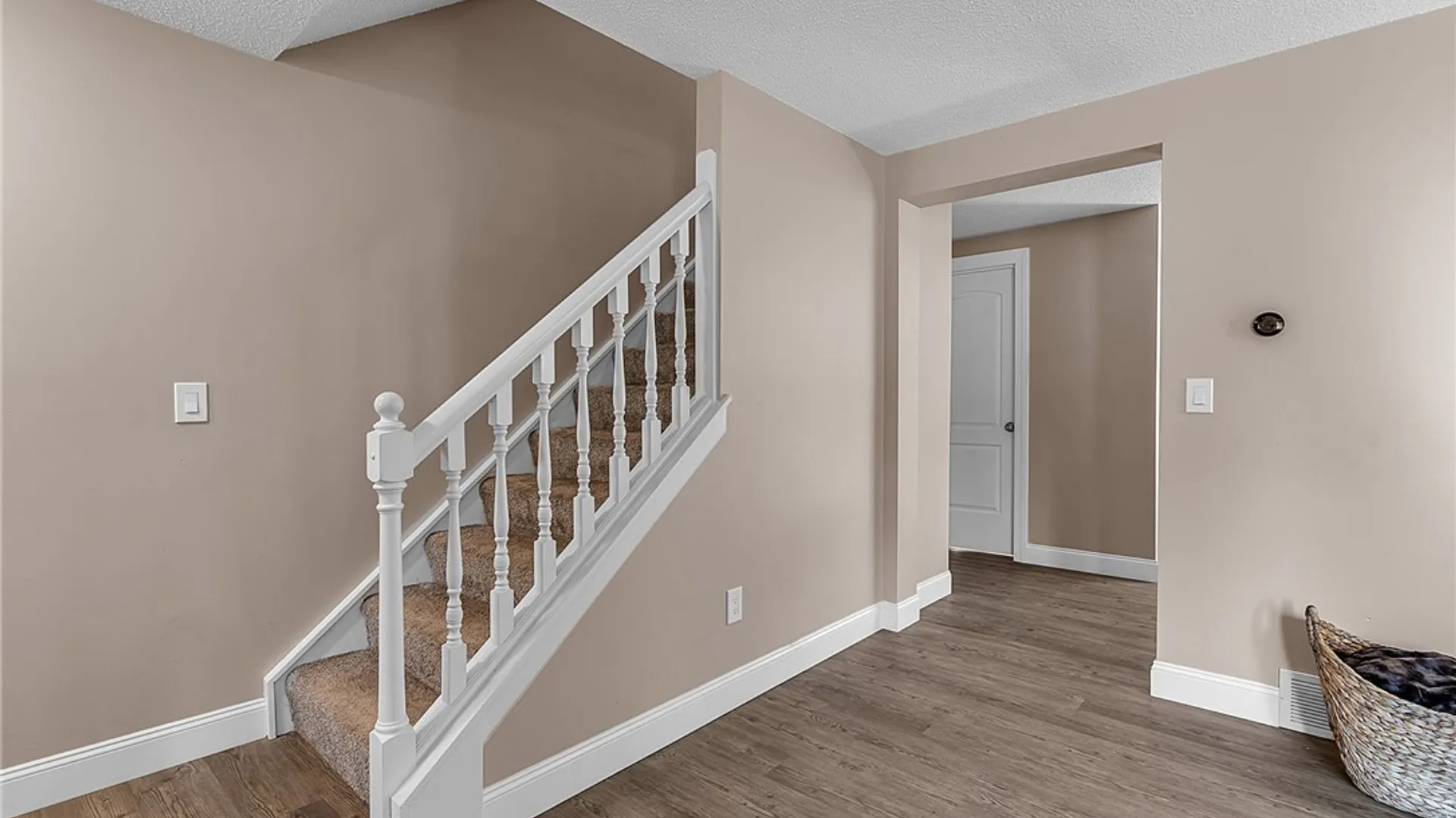 Property at 239 Seneca Creek Road, West Seneca, NY 14224 14