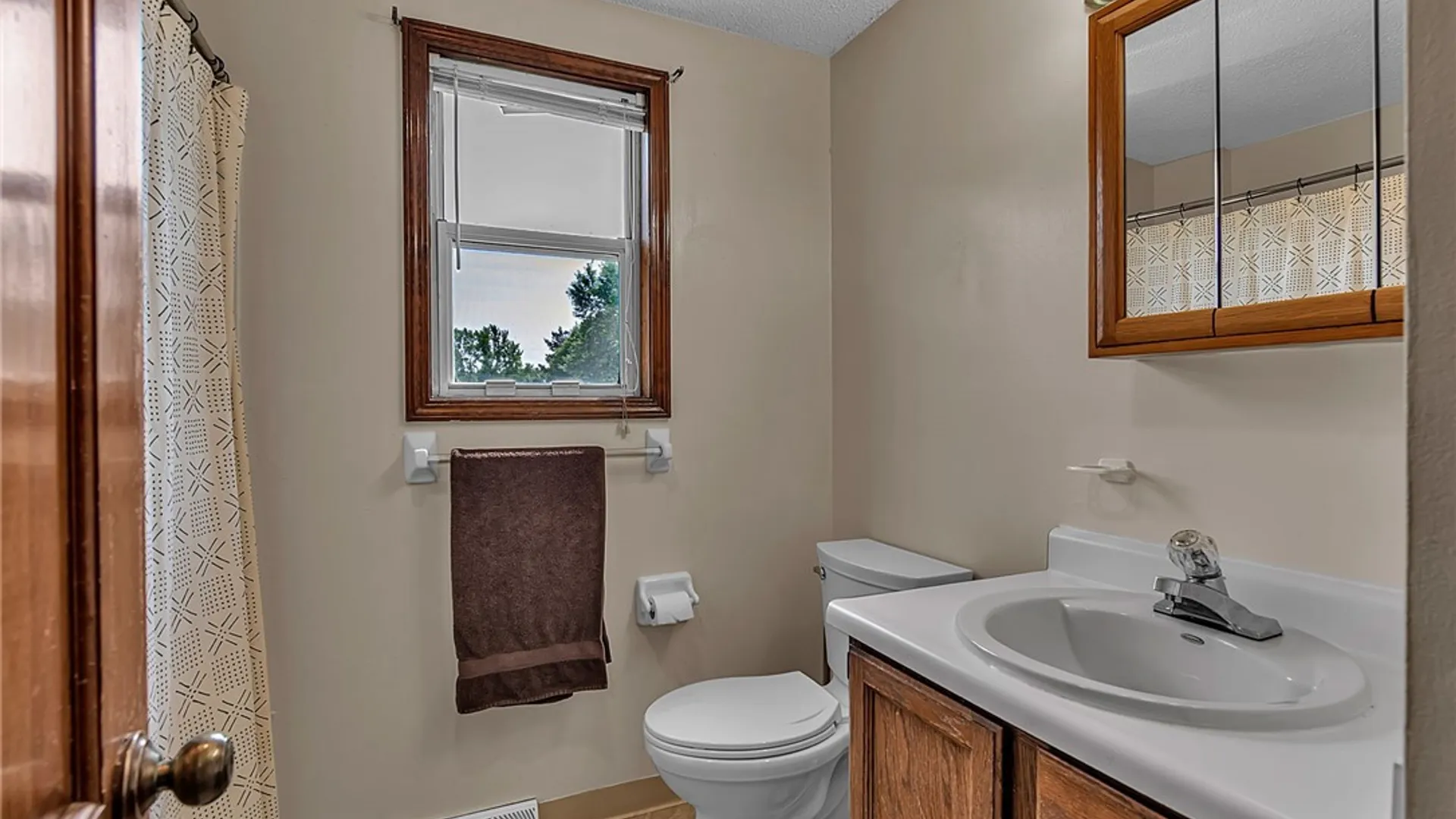 Property at 239 Seneca Creek Road, West Seneca, NY 14224 39