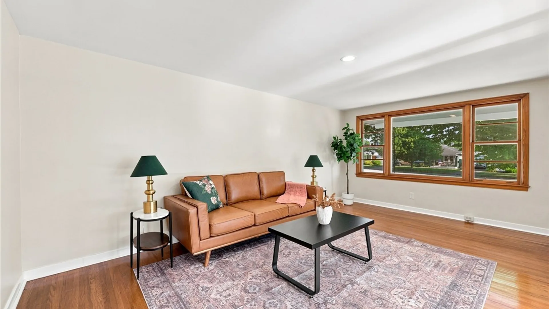 Property at 73 Susan Lane, Buffalo, NY 14220 7