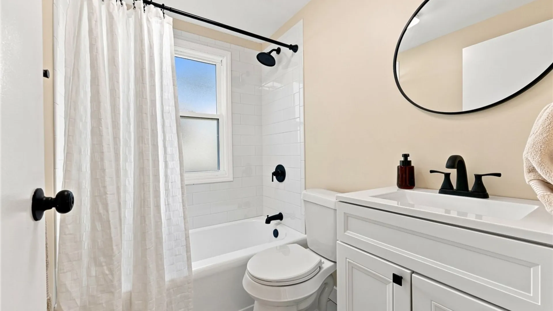 Property at 73 Susan Lane, Buffalo, NY 14220 23
