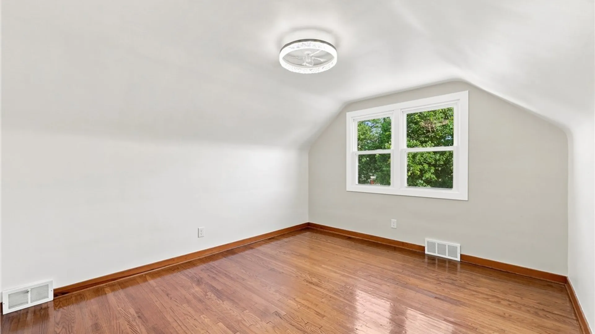 Property at 73 Susan Lane, Buffalo, NY 14220 25
