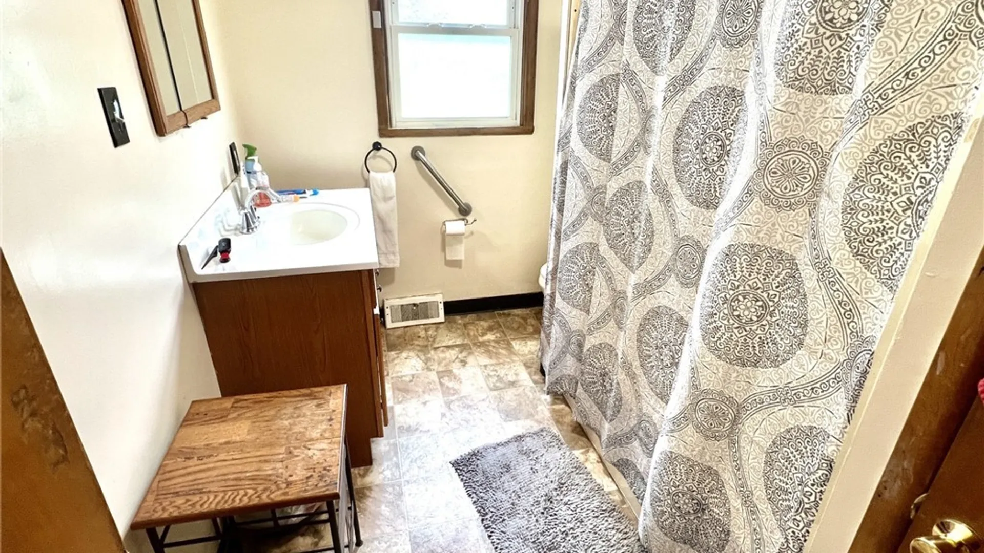 Property at 1511 Cleveland Avenue, Niagara Falls, NY 14305 12