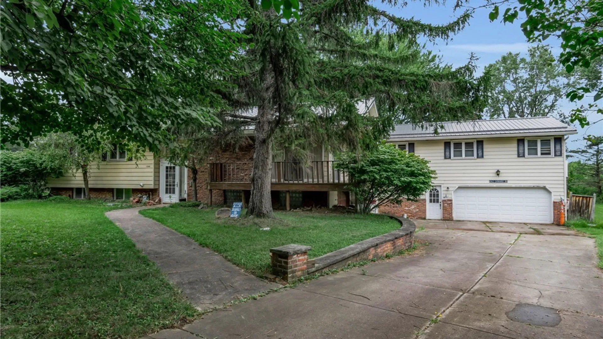 Property at 5308 Mayfield Court, Clarence, NY 14031 3