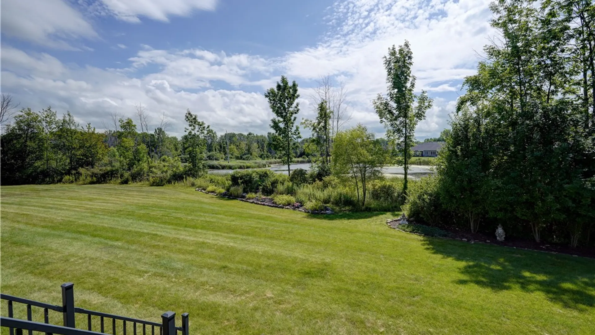 Property at 1009 Pathway Ln, Webster, NY 14580 33