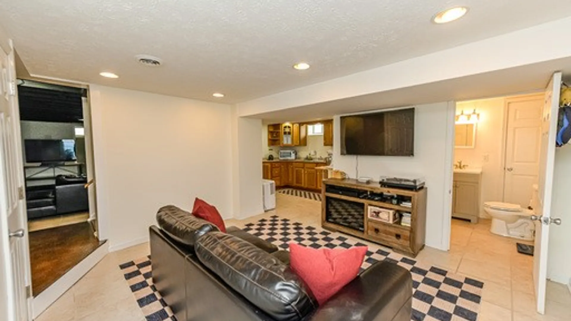Property at 28 Stallion Circle, Greece, NY 14626 32