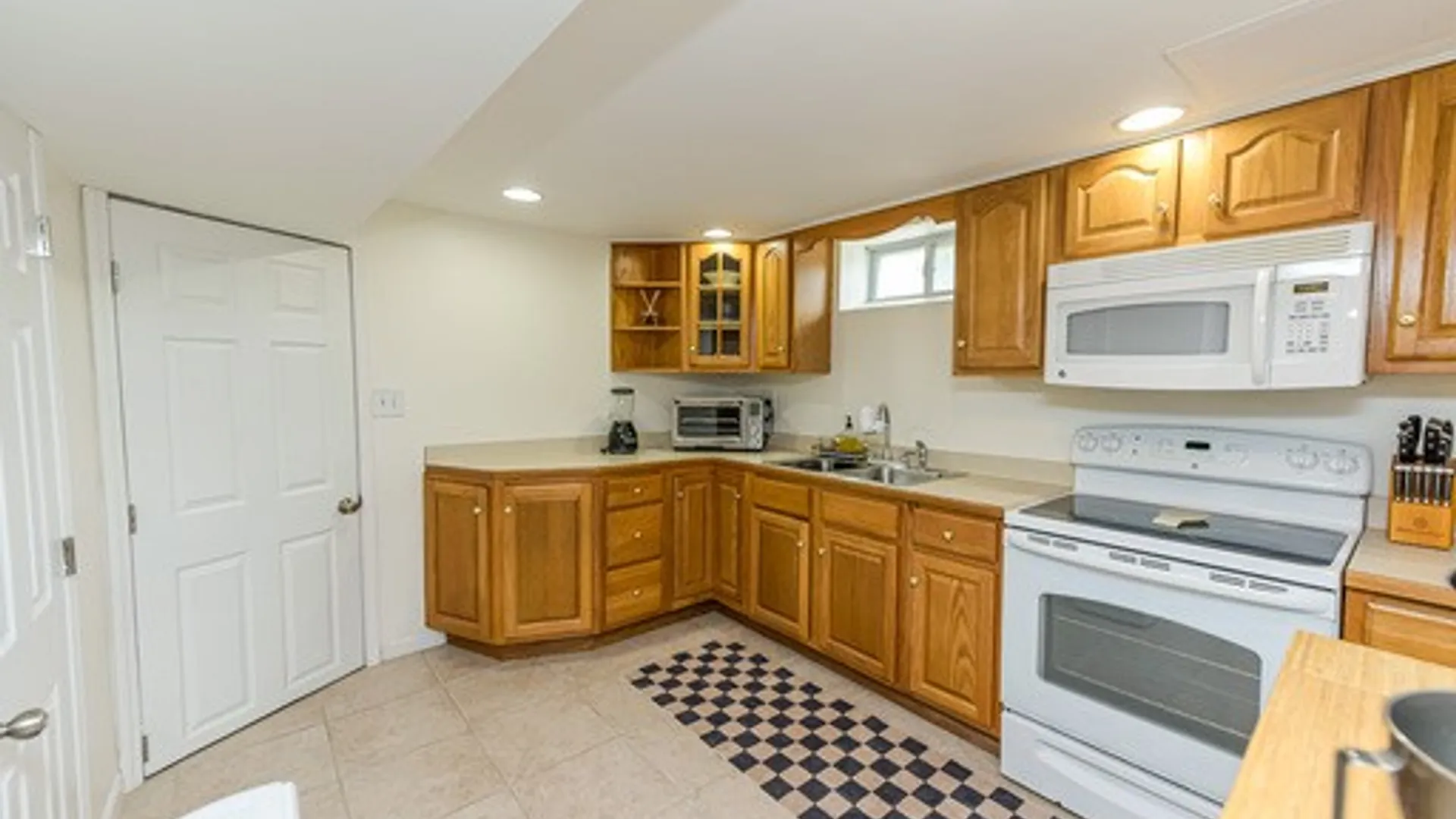 Property at 28 Stallion Circle, Greece, NY 14626 34