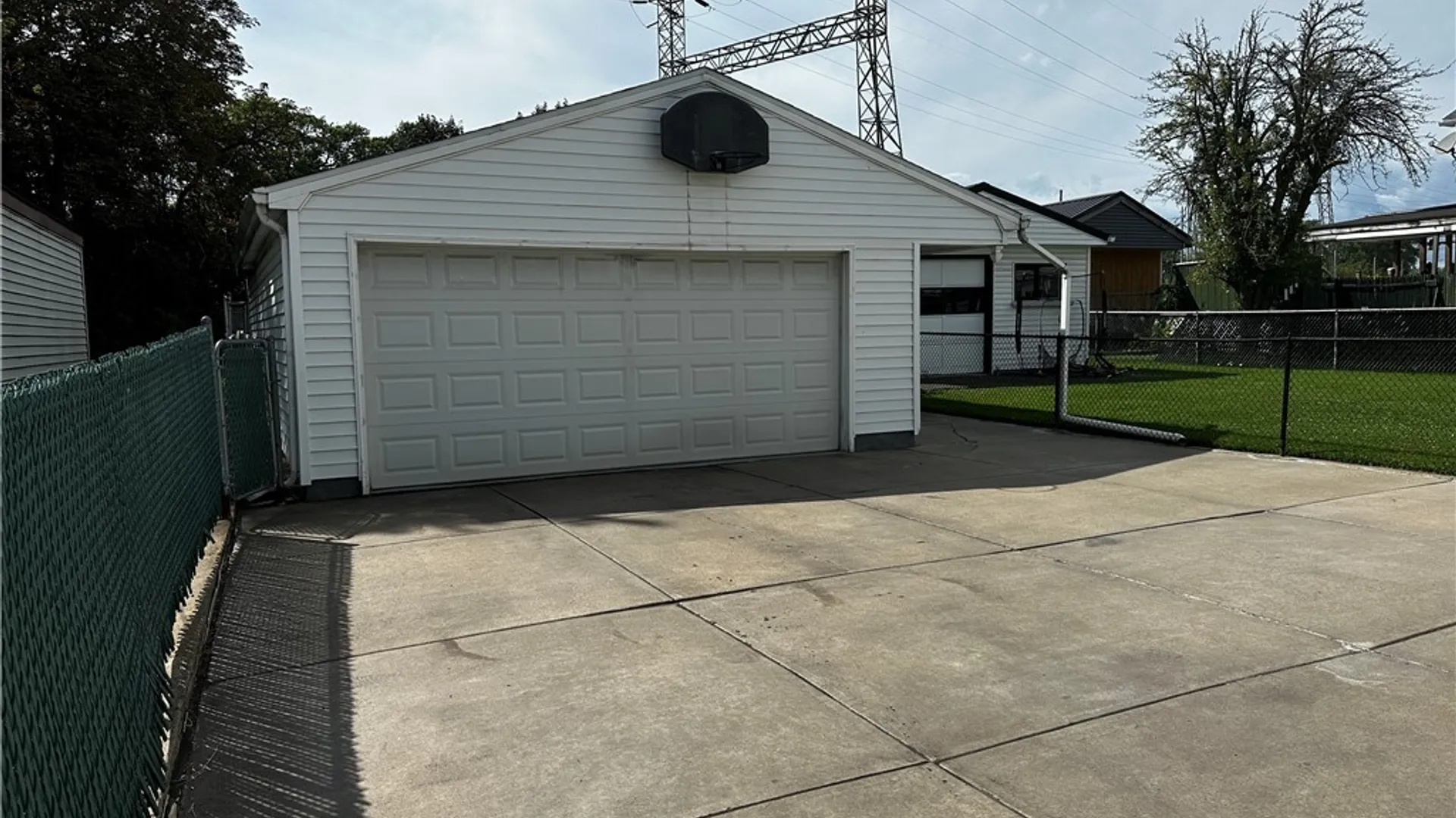 Property at 470 N Ogden Street, Buffalo, NY 14212 3