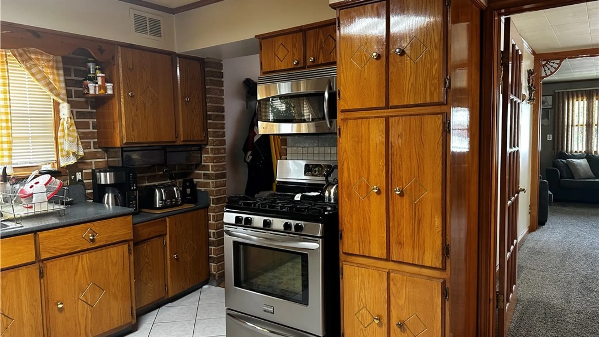 Property at 470 N Ogden Street, Buffalo, NY 14212 14