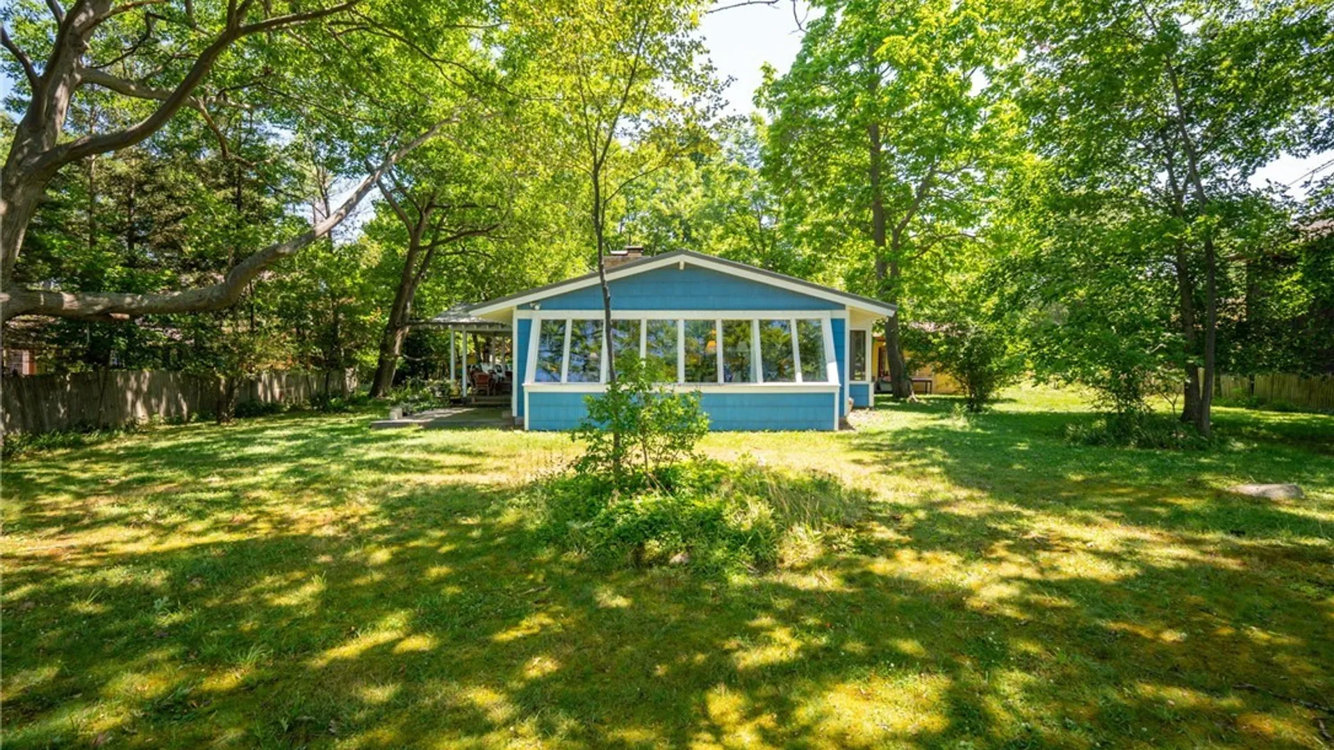 Property at 8 Surfside Drive, Brant, NY 14081 4