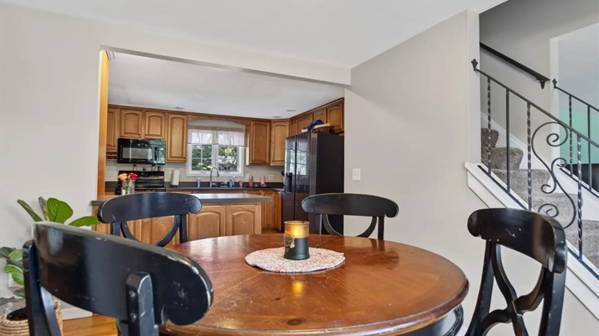Property at 4 Briarwood Lane, Perinton, NY 14450 9