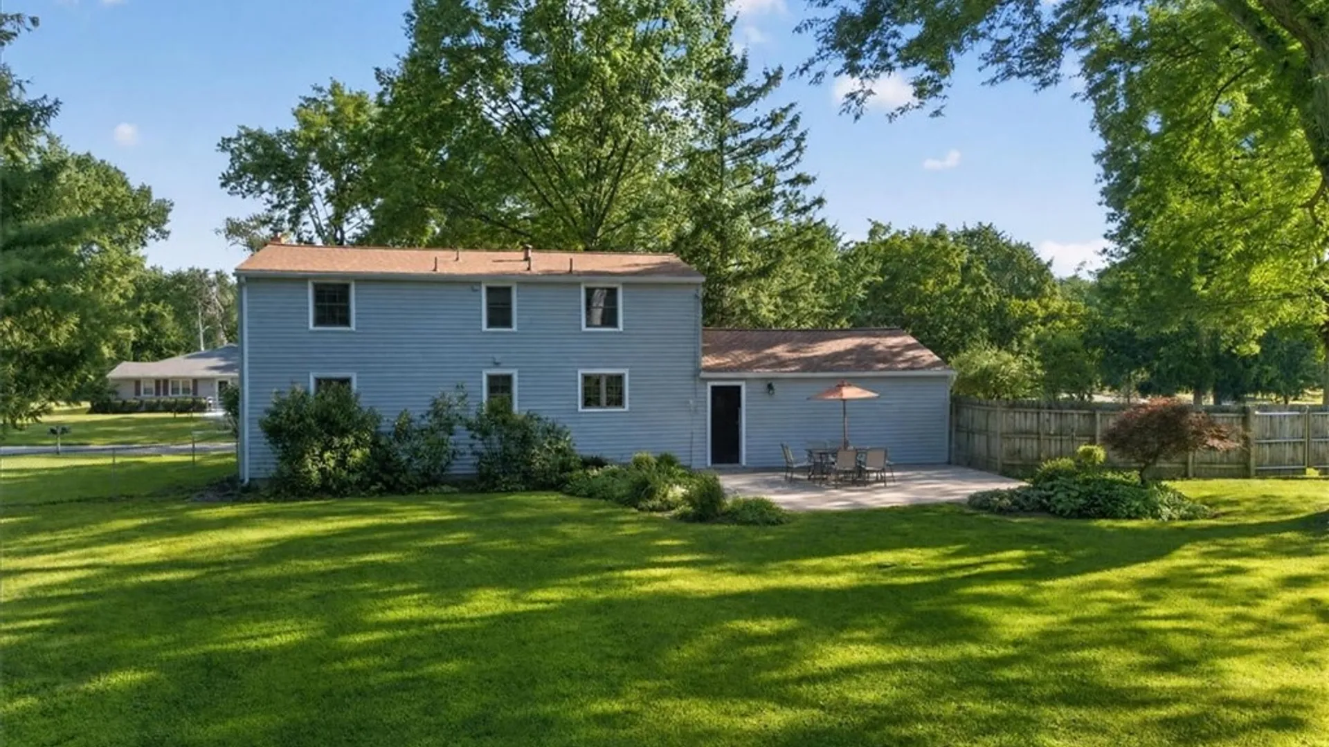 Property at 4 Briarwood Lane, Perinton, NY 14450 28